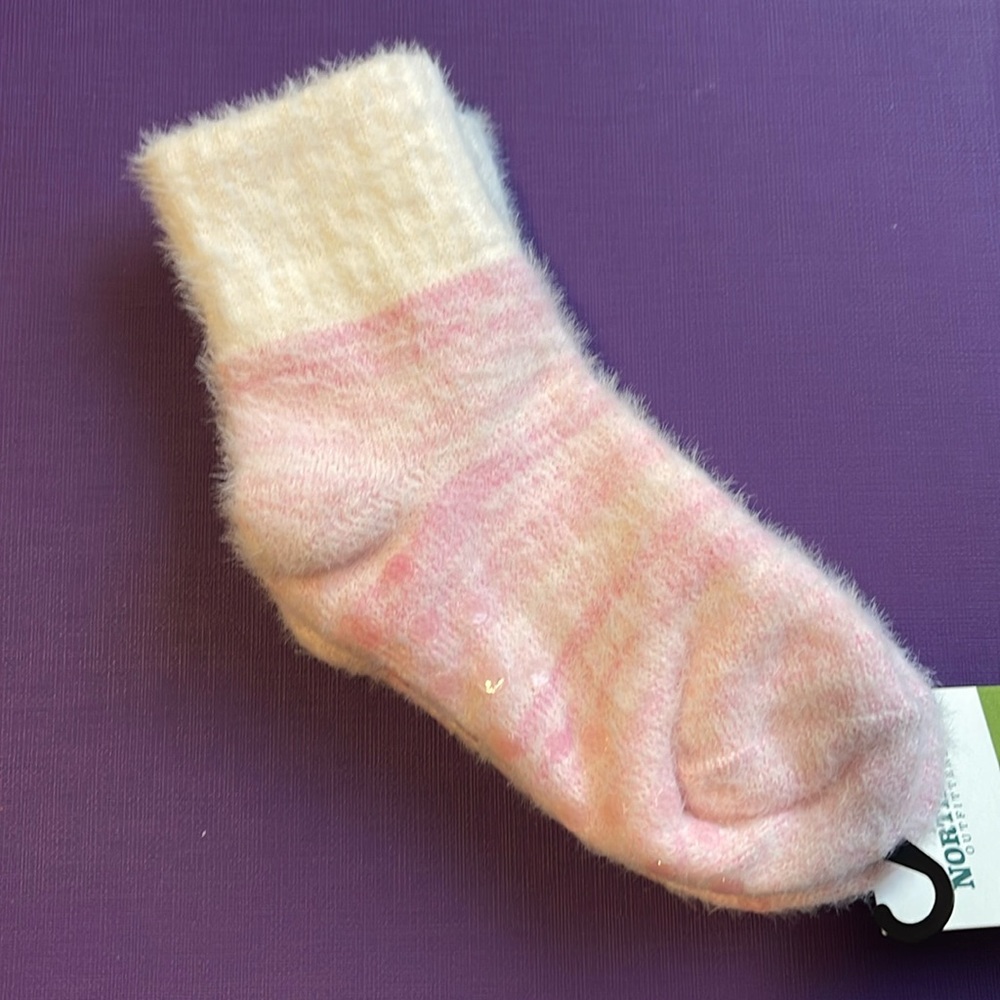 Northeast outfitters Youth Cozy Cabin Socks New with tags